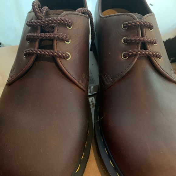 Men’s Dr Martens full-grain waxed leather oxfords size 7